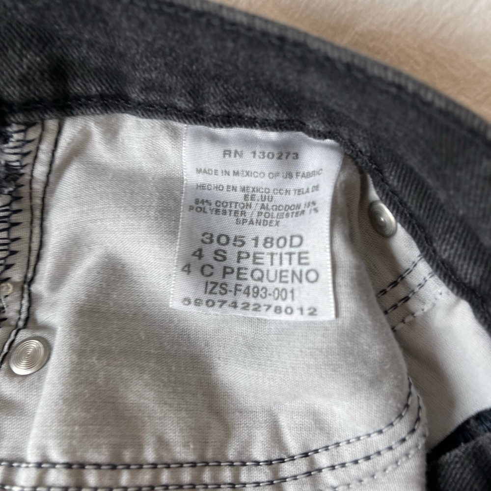 Super cute lee jeans
